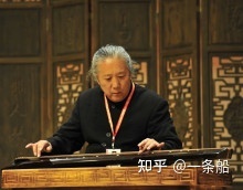 阜新市古琴演奏家（杨青）的演奏特点与风格